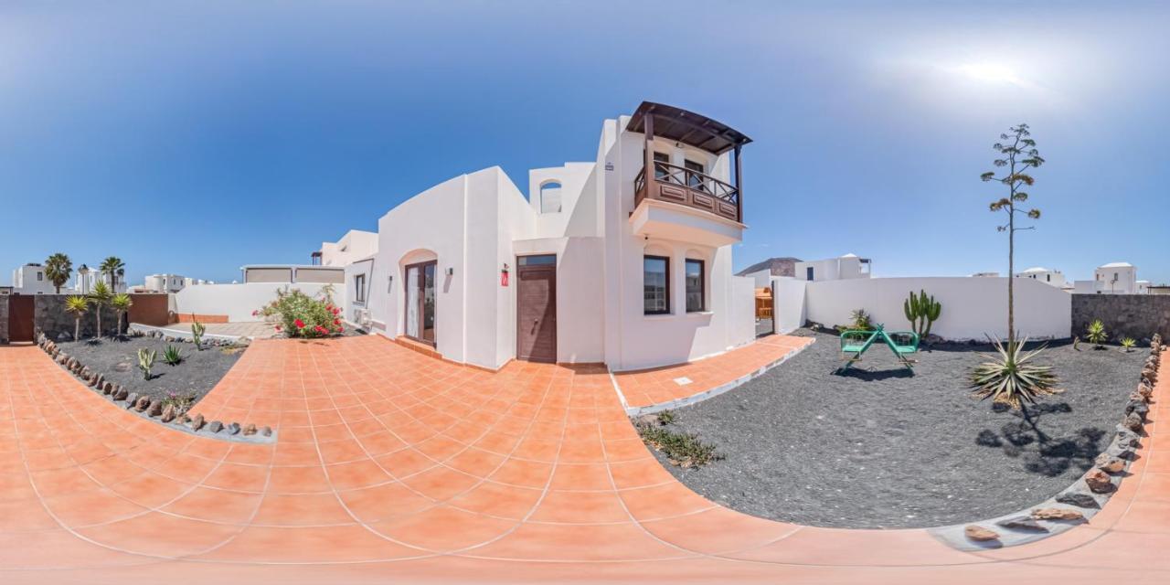 Villa Lanzarote Deluxe & Spa Pool Playa Blanca  Exterior photo